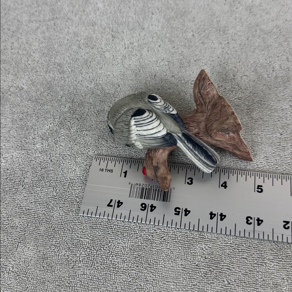 Boehm Figurine Vintage Chickadee On Branch with Ladybug #40257 Made USA Nature - Picture 9 of 9